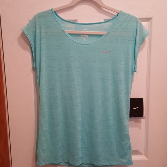 Nike Tops - NIKE Tee